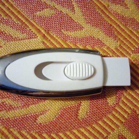 troc de  Réservée pour V.: CLÉ USB, sur mytroc