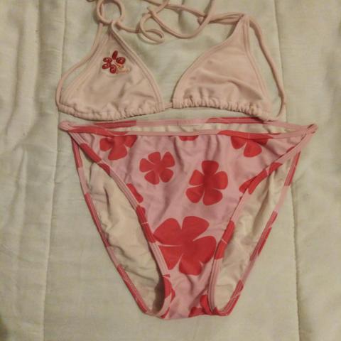 troc de  Maillot de bain taille 12 ans, sur mytroc