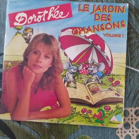 troc de  Disque livre vinyle 45T Dorothée - Le jardin des chansons, sur mytroc