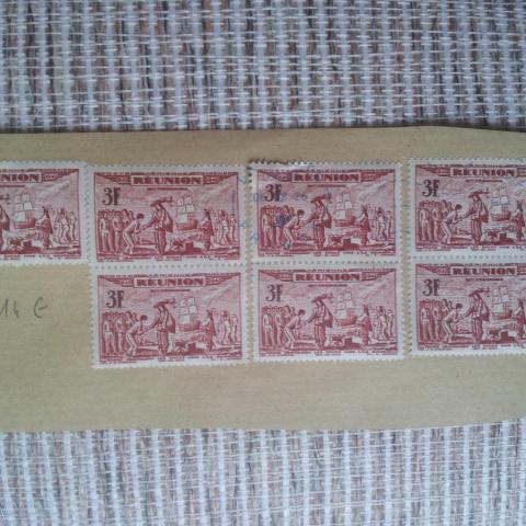 troc de  RÉSERVÉS 7 timbres anciens de 3F de La Réunion, sur mytroc