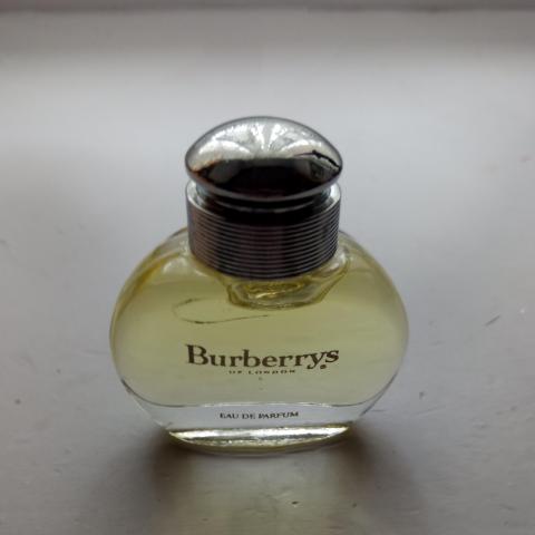 troc de  MNIATURE BURBERRY'S, sur mytroc