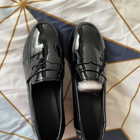 troc de  chaussures neuves, sur mytroc