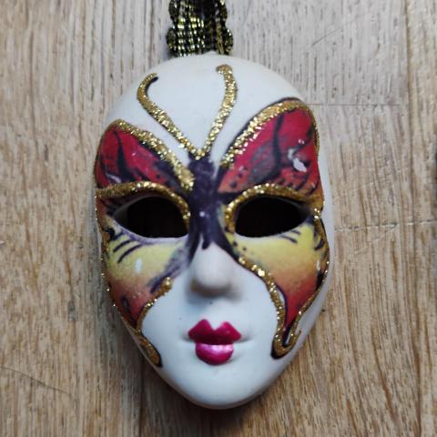 troc de  Peti masque vénitien, sur mytroc