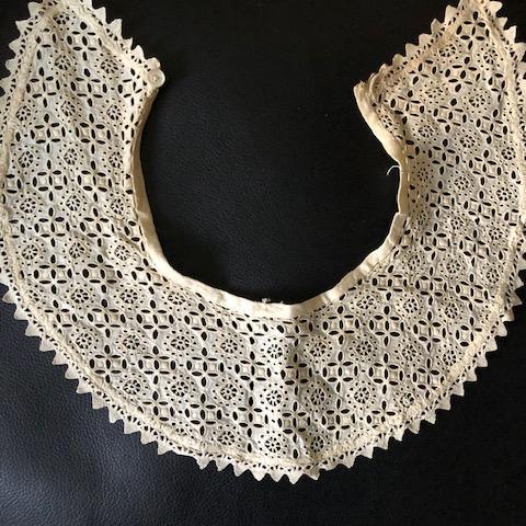 troc de  Tour de cou dentelle vintage écru, sur mytroc