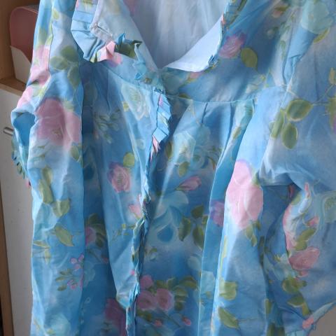 troc de  Reserve robe de chambre Taille unique, sur mytroc