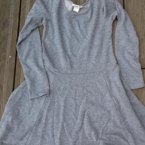 troc de  Reserve robe h&m 12 ans fille, sur mytroc