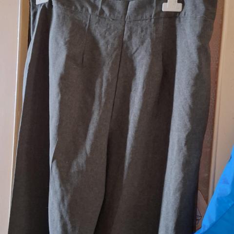 troc de  Pantalon taille 48, sur mytroc