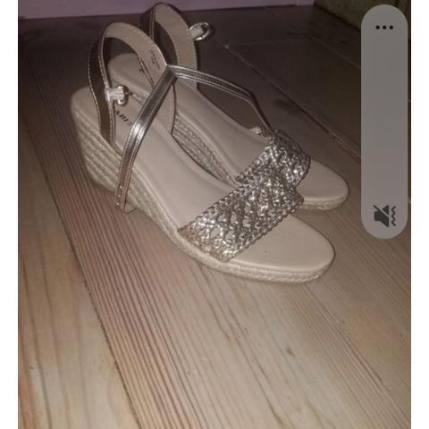 troc de  Petits compensés kiabi neufs   39, sur mytroc