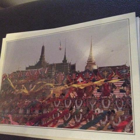 troc de  Carte postale neuve Bangkok Le temple Wat Phra Keo, sur mytroc