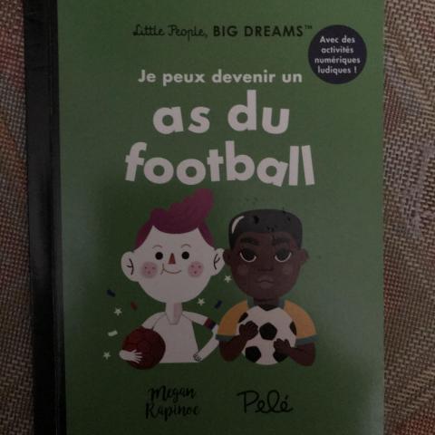 troc de  Mini livre enfant " As du foot " Megan Rapinoe & Pelé, sur mytroc
