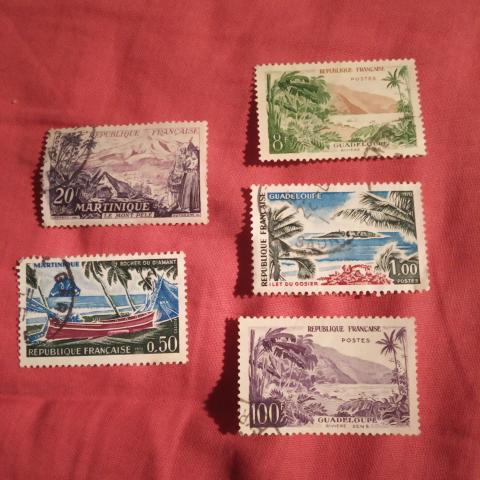 troc de  Réservé Lot timbres Martinique/Guadeloupe, sur mytroc