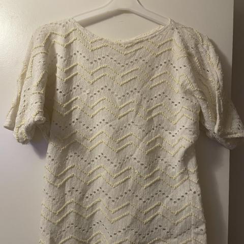 troc de  Tee shirt au crochet M, sur mytroc