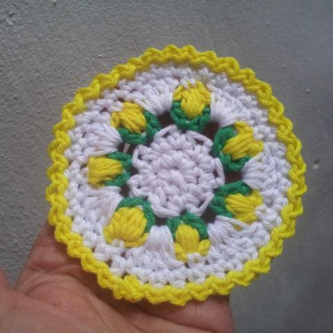 troc de  Petit napperon avec fleurs au crochet fait main neuf (#23), sur mytroc