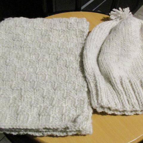 troc de  écharpe+bonnet faite main, sur mytroc