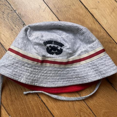 troc de  Bob réversible enfant taille 52 cm, sur mytroc