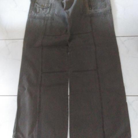 troc de  Pantalon kaki T42, sur mytroc