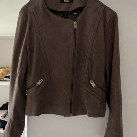 troc de  Petite veste marron, sur mytroc
