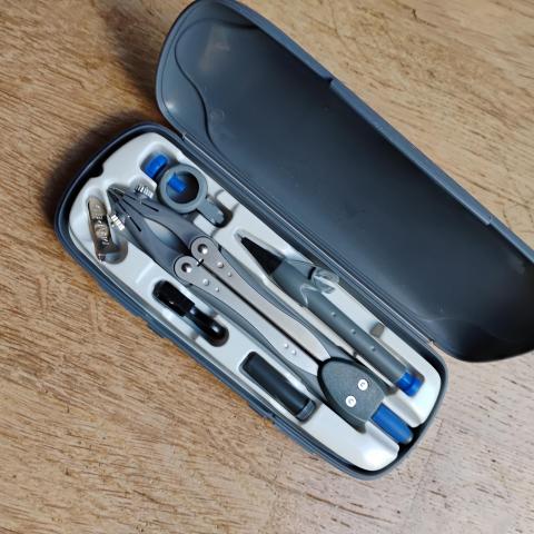 troc de  Compas Maped complet, sur mytroc