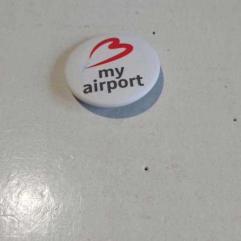 troc de  Badge B my airport, sur mytroc