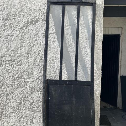 troc de  Portes ( x2) style atelier noir et en verre, sur mytroc