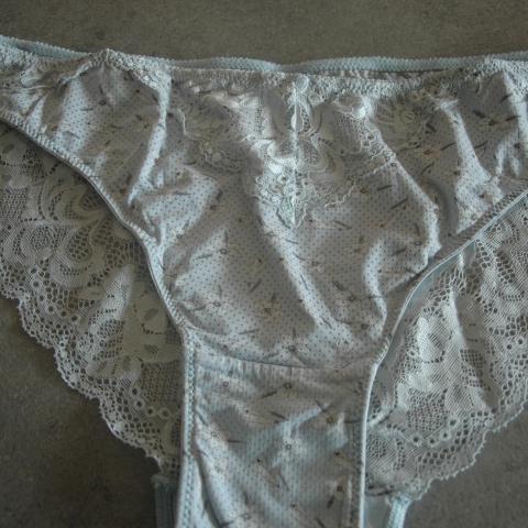 troc de  Lot de 2 culottes neuves, sur mytroc