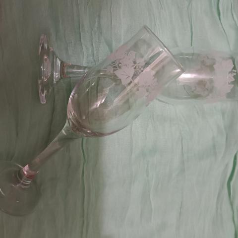 troc de  2 coupes de champagne, gravées, sur mytroc