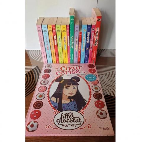 troc de  15 livres de l'auteure des filles au chocolat, sur mytroc