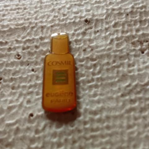 troc de  pin's sans attache cosmétique, sur mytroc