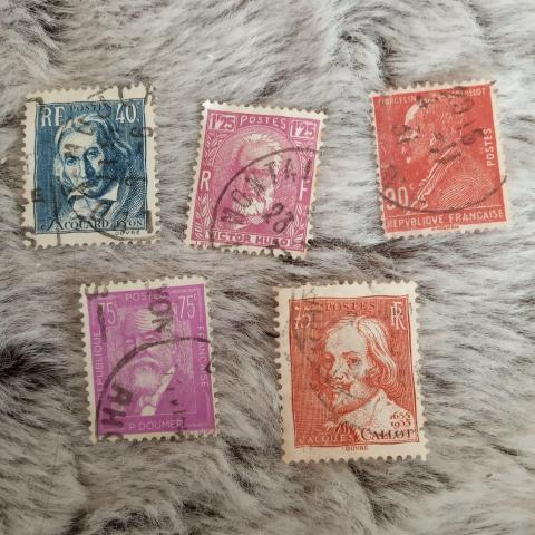 troc de  Réservé Lot timbres personnalités (petit timbre), sur mytroc