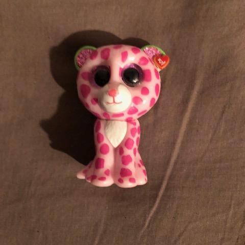 troc de  (réservé) Figurine chat 5,5cm, sur mytroc