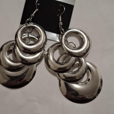 troc de  Reserve Boucles d'oreilles, sur mytroc