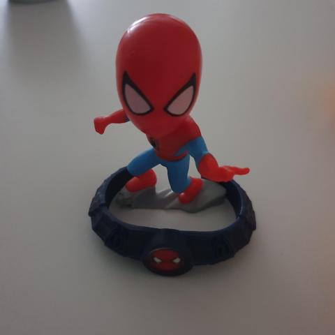 troc de  Je recherche une figurine de ironman, sur mytroc