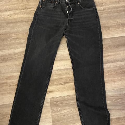 troc de  Pour Claumait ? Pantalon Jeans taille 42, sur mytroc