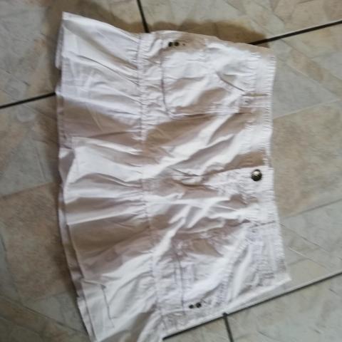 troc de  jupe blanche courte taille 42  neuf  walk taix, sur mytroc