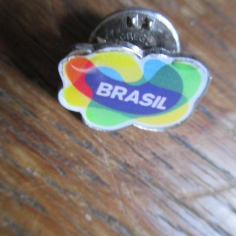 troc de  1 Pins Brazil coloré, sur mytroc