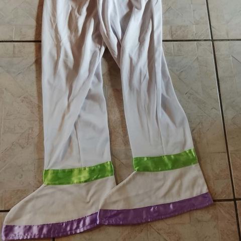 troc de  pantalon buzz l'eclair disney 7/8 ans neuf, sur mytroc