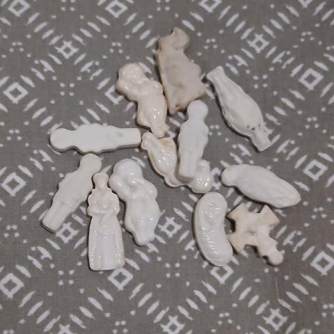 troc de  Reserver Sophie  Lots De Feves, sur mytroc