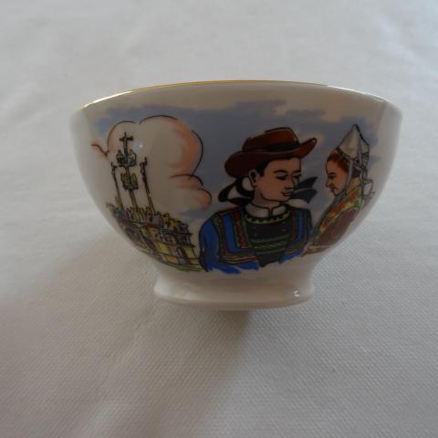 troc de  Bol en porcelaine, sur mytroc