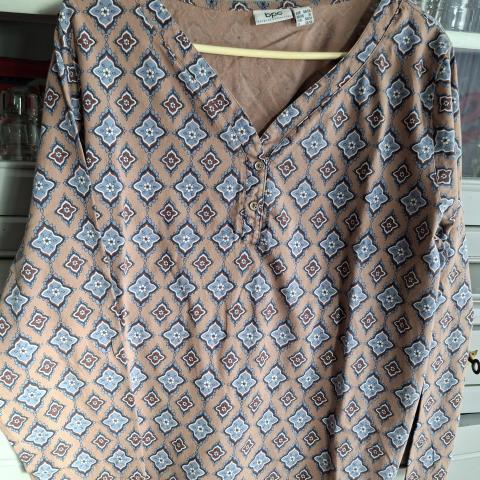 troc de  Haut pyjama femme neuf, sur mytroc