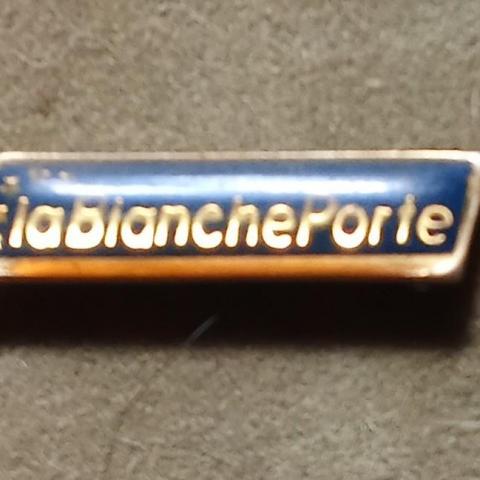 troc de  pin's avec attache, sur mytroc