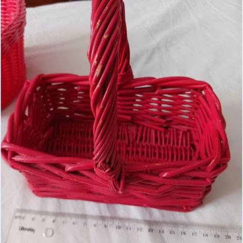 troc de  petit panier rouge, sur mytroc