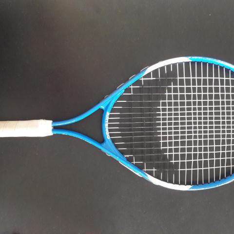 troc de  Raquette de tennis enfant Artengo TR 700 bleue Taille 58 cm, sur mytroc