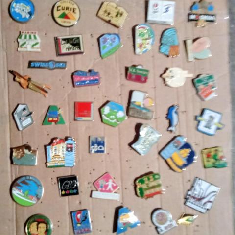 troc de  Lot de pin's divers, sur mytroc