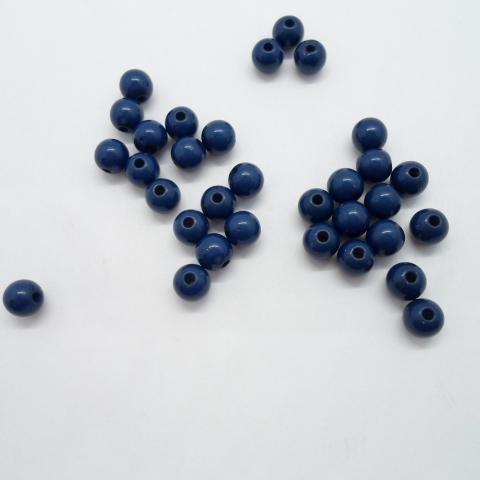 troc de  32 petites perles bleues en acrylique (Réservé à Maryline Faucher), sur mytroc
