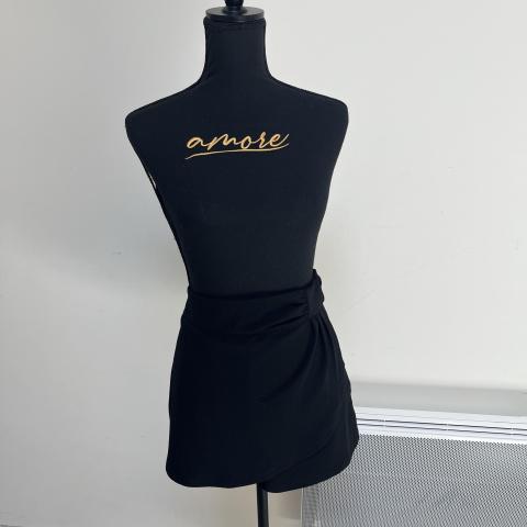 troc de  Jupe short 42, sur mytroc