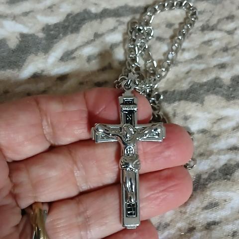 troc de  Collier Pendentif Croix, sur mytroc