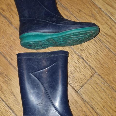 troc de  Paire de bottes pointure 28, sur mytroc