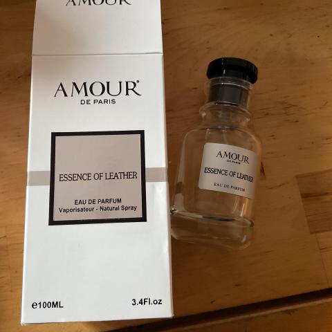 troc de  Flacon de parfum. Réserve, sur mytroc
