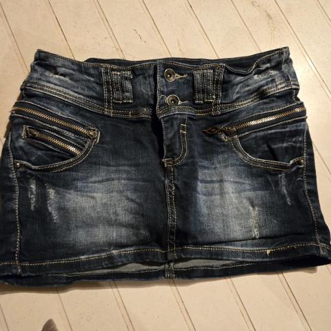 troc de  Mini jupe jeans, sur mytroc