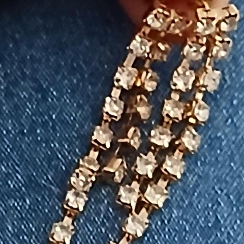 troc de  Une Paire De Boucle D Oreille, sur mytroc